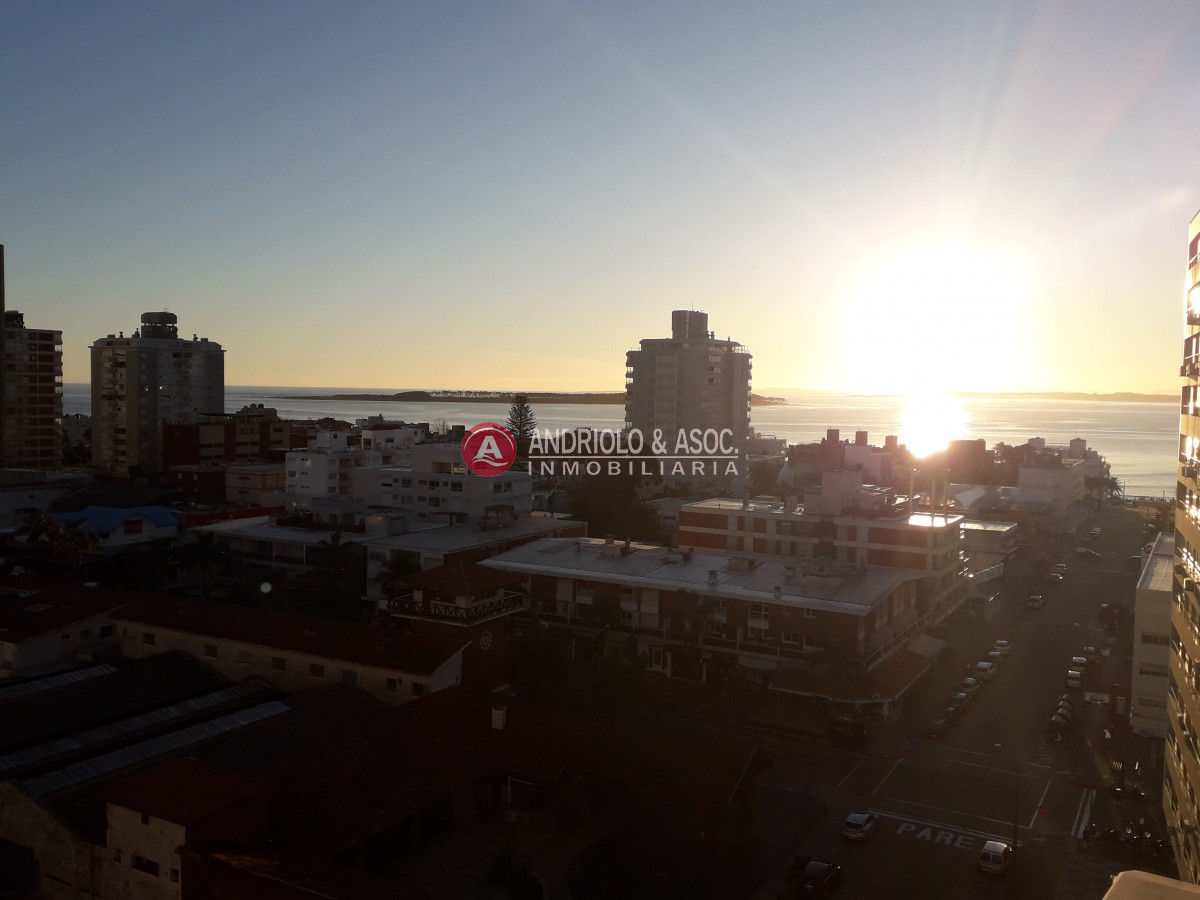 Apartamento ID.2264 - edificio a metros de playa brava 