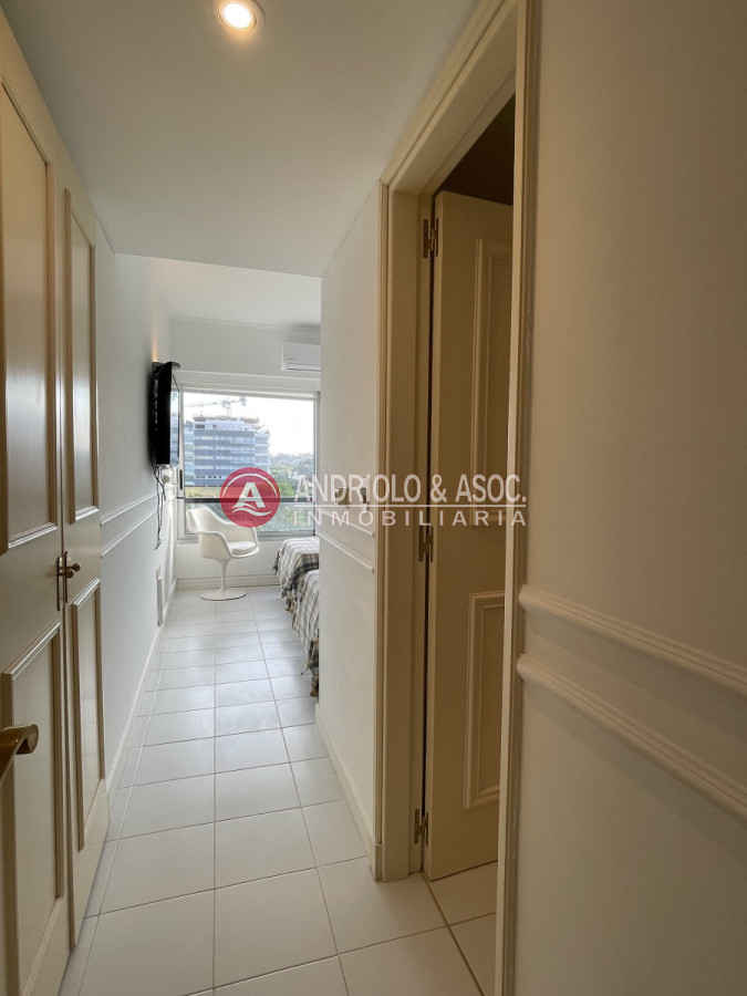 Apartamento ID.8691 - Amplio apartamento en primera línea 