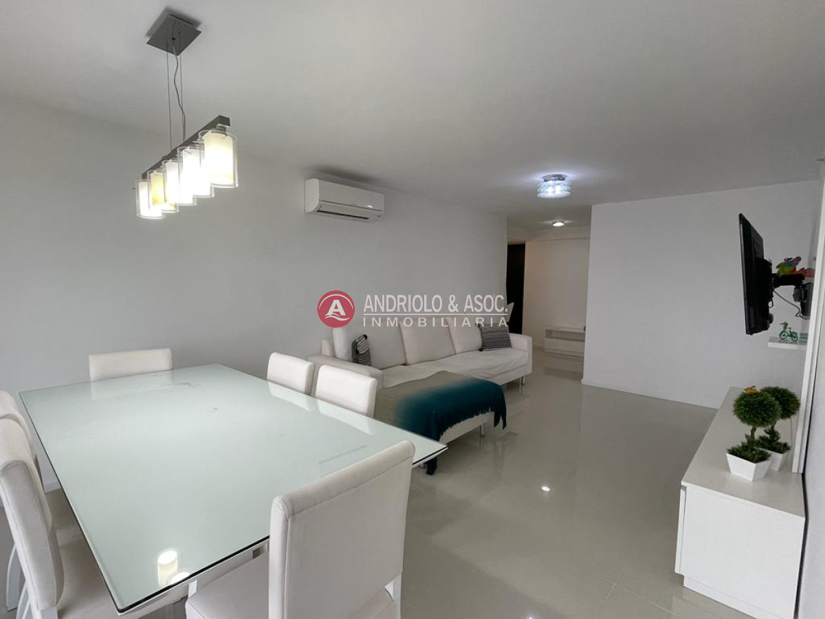 Apartamento ID.8106 - Apartamento en oportunidad en torre de categoría 