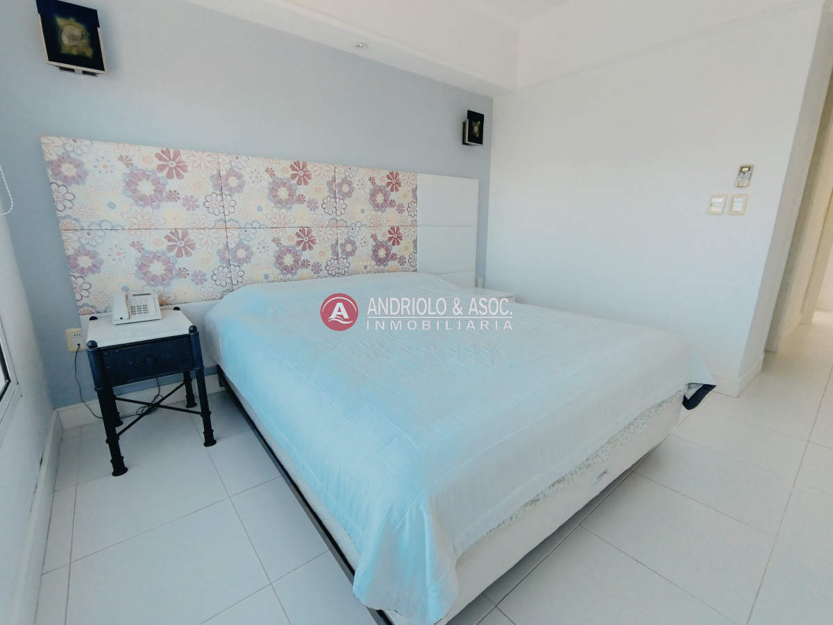Apartamento ID.309 - ALQUILER HERMOSO DUPLEX EN PRIMERA LINEA BRAVA