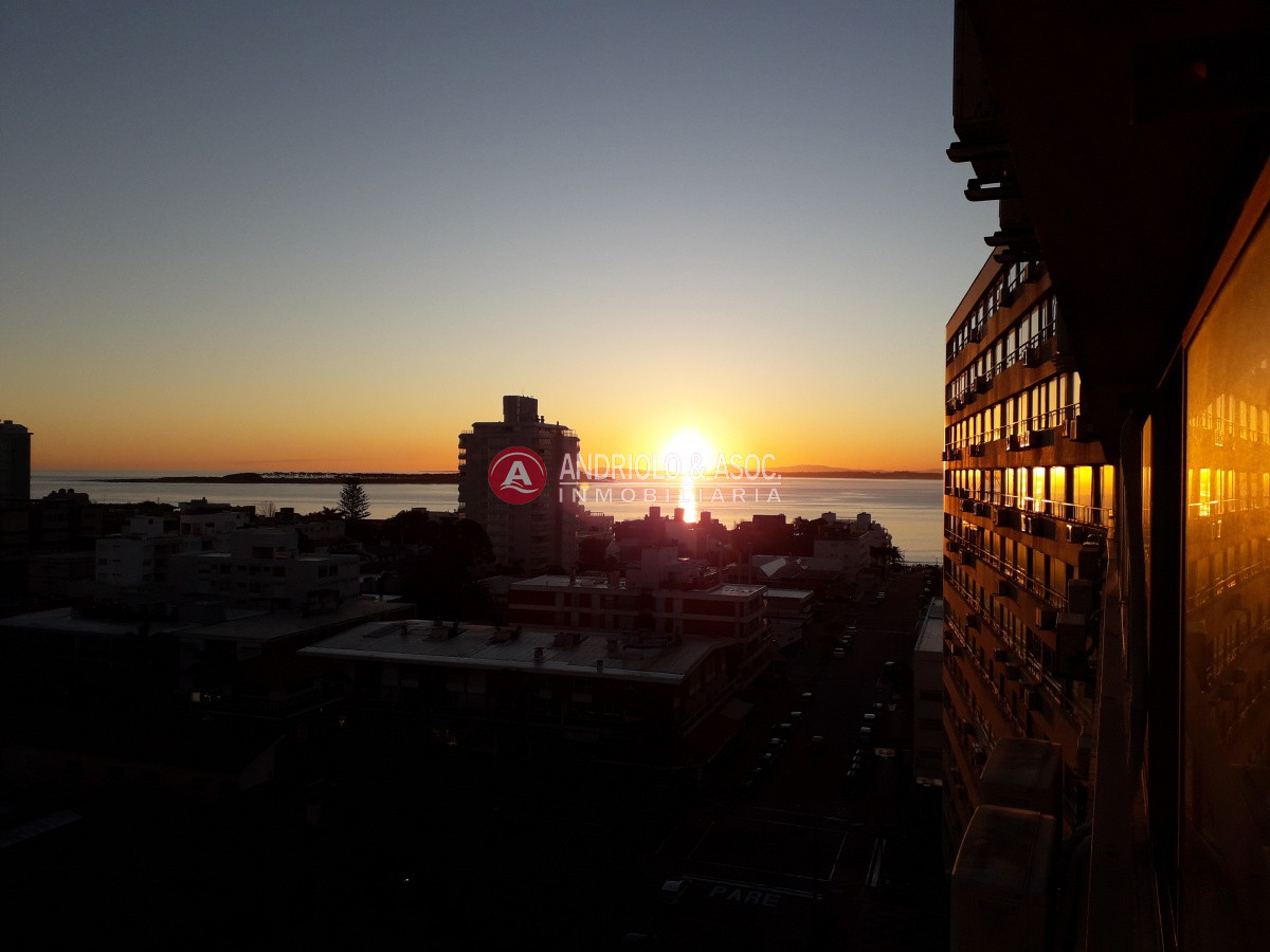 Apartamento ID.2264 - edificio a metros de playa brava 
