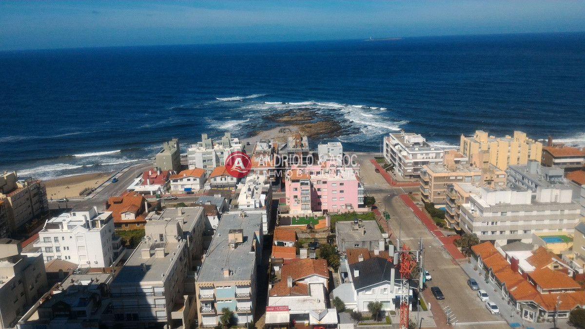 Apartamento ID.4044 - piso alto en Península, hermosa vista 