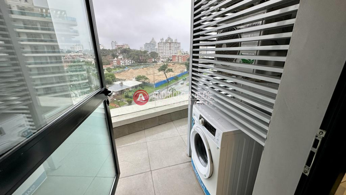 Apartamento ID.8871 - Apartamento en torre de categoría 