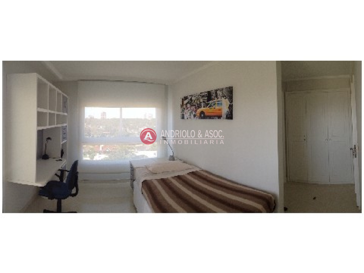 Apartamento ID.480 - primera linea de playa mansa, hermosa vista al mar y a la bahía de punta del este 