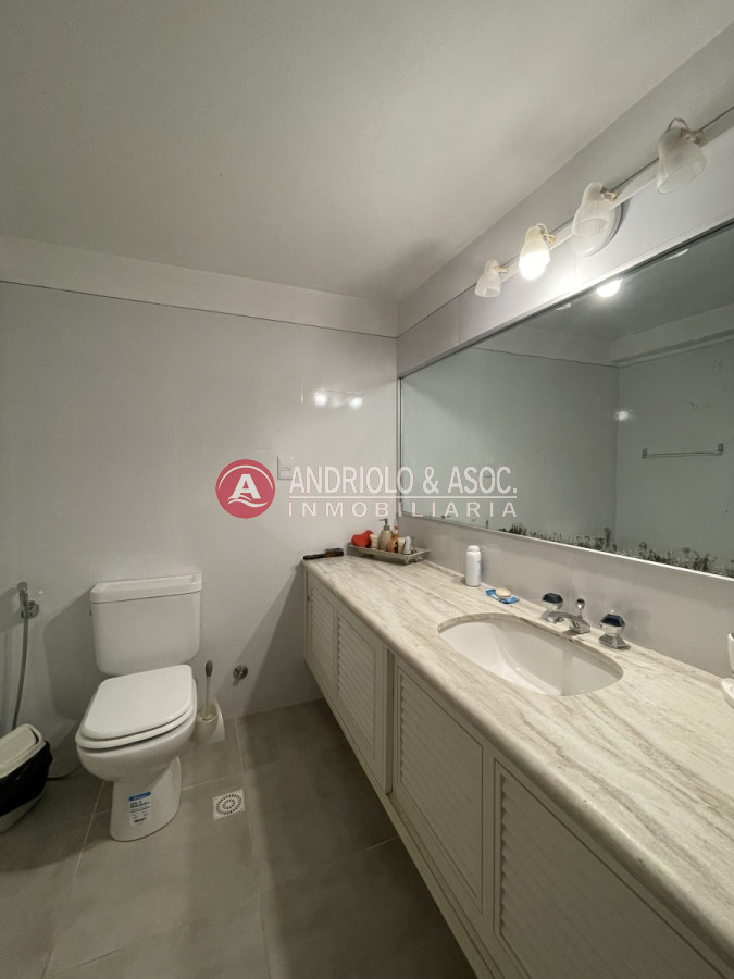 Apartamento ID.8410 -  hermosa propiedad de 4 dormitorios, 5 baños y 3 suites 