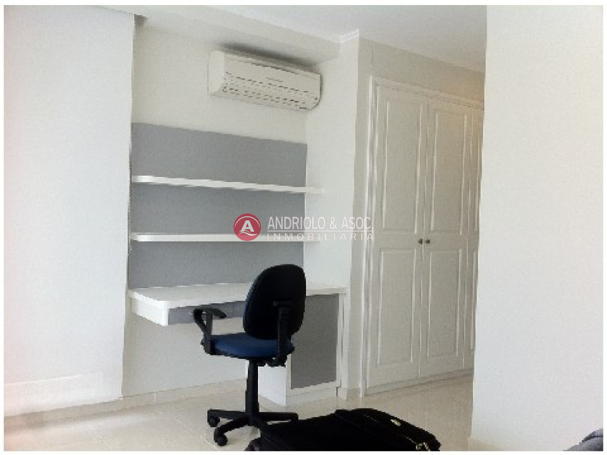 Apartamento ID.480 - primera linea de playa mansa, hermosa vista al mar y a la bahía de punta del este 