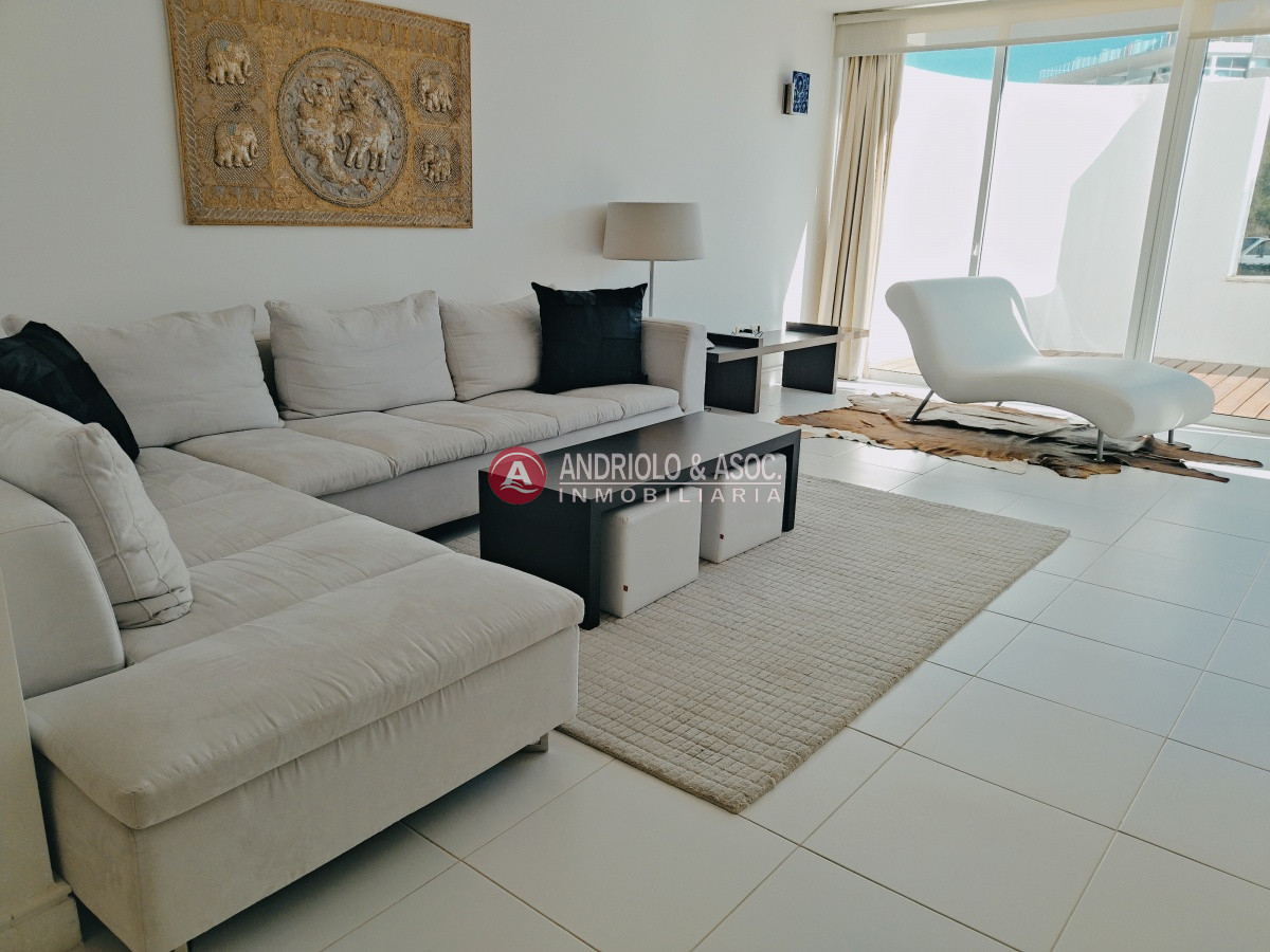 Apartamento ID.309 - ALQUILER HERMOSO DUPLEX EN PRIMERA LINEA BRAVA
