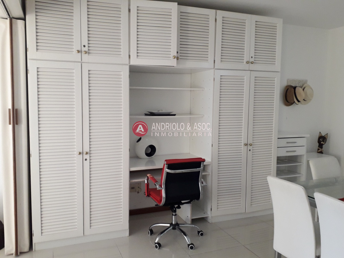 Apartamento ID.2264 - edificio a metros de playa brava 