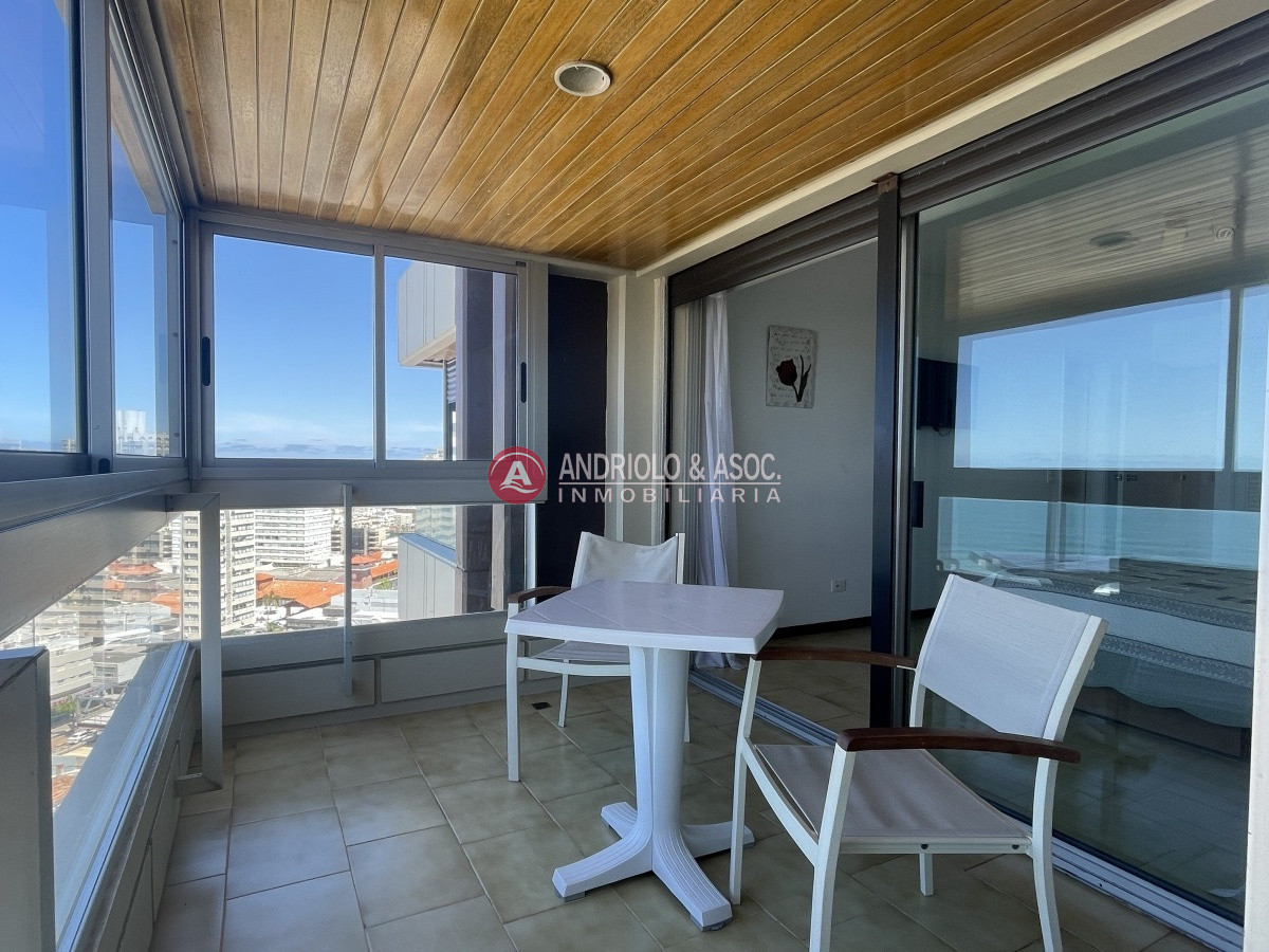 Apartamento ID.8409 - Amplio apartamento con hermosa vista al océano y península 