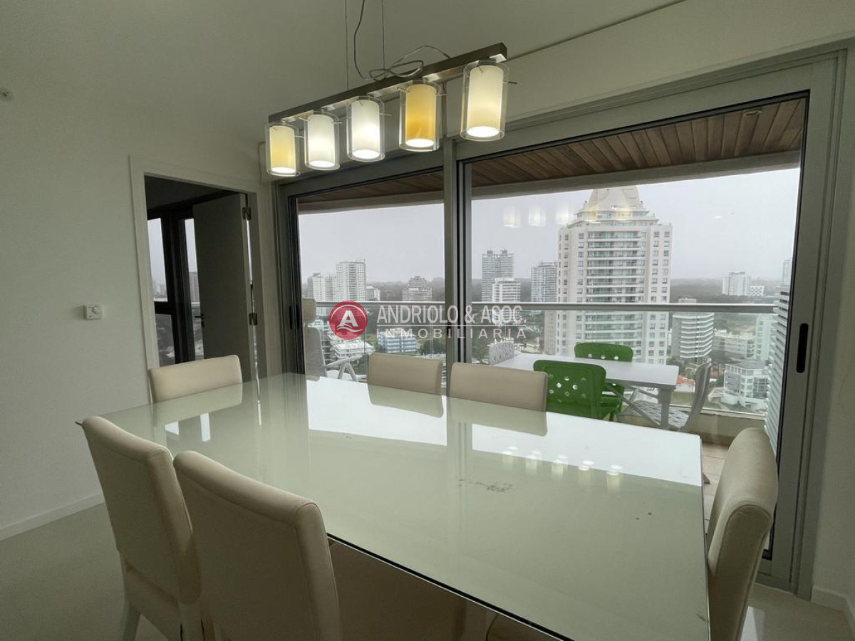 Apartamento ID.8106 - Apartamento en oportunidad en torre de categoría 