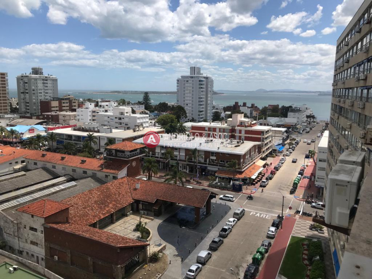 Apartamento ID.2264 - edificio a metros de playa brava 