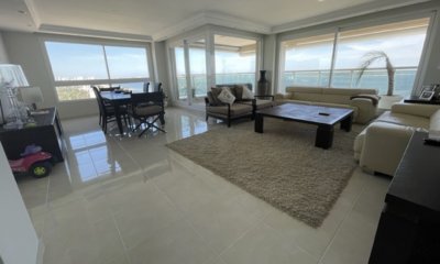 Apartamento en primera línea