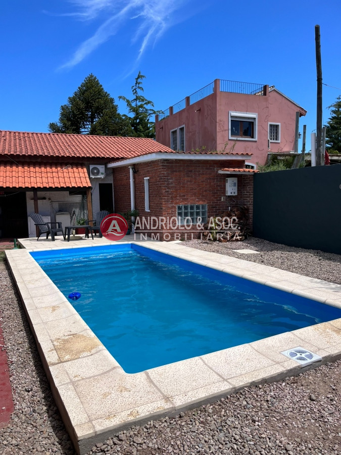 Casa en Pinares  - AND8749C