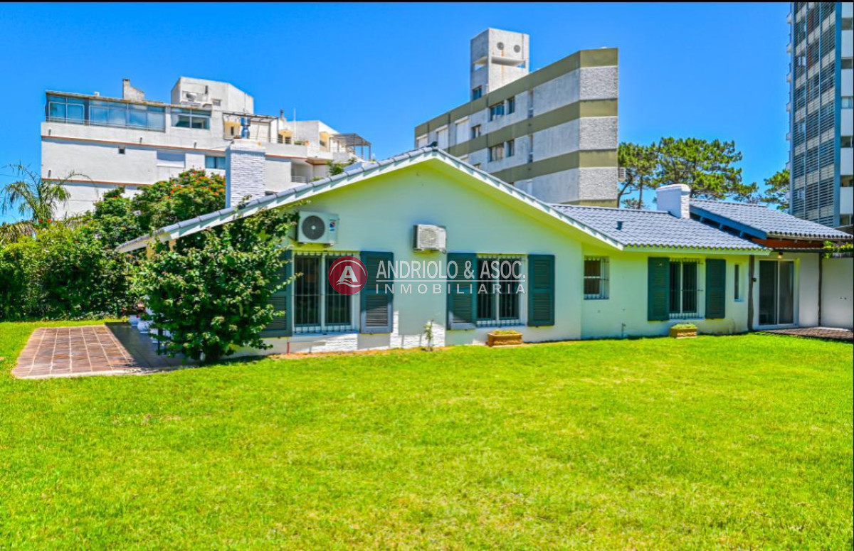 Casa ID.9729 - Casa en la Mansa en Punta del Este 