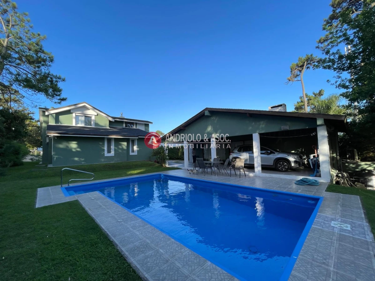 Casa ID.9443 - Casa en barrio Pinares 