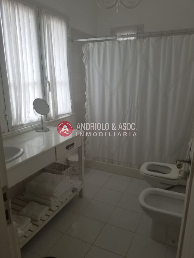 Casa ID.6363 - oportunidad en zona de Península 