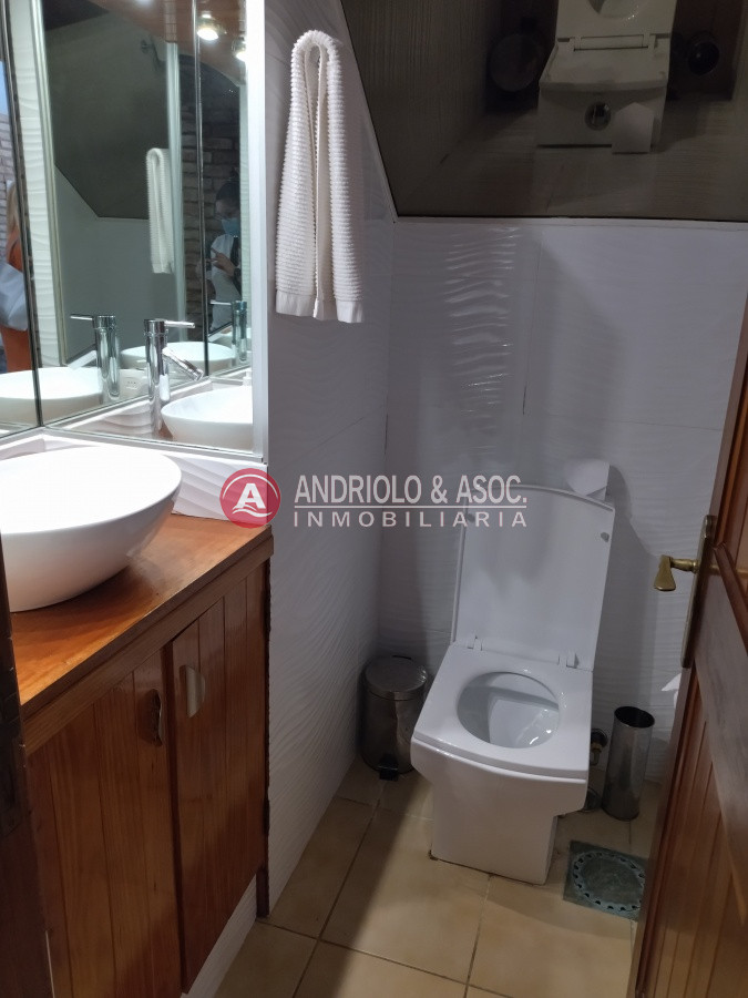 Casa ID.7707 - VENTA DE HERMOSA CASA 5 DORMITORIOS EN SUITE, A METROS DEL MAR.