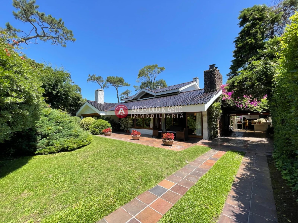 Casa ID.9465 - Magnifica casa en Punta del Este 