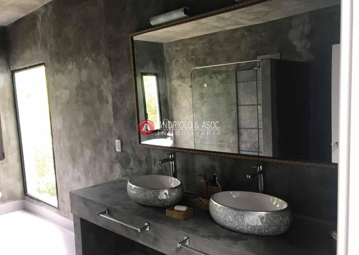 Casa ID.7367 - HERMOSA CASA EN EXCLUSIVO BARRIO PRIVADO DE JOSE IGNACIO, LAGUNA ESCONDIDA.