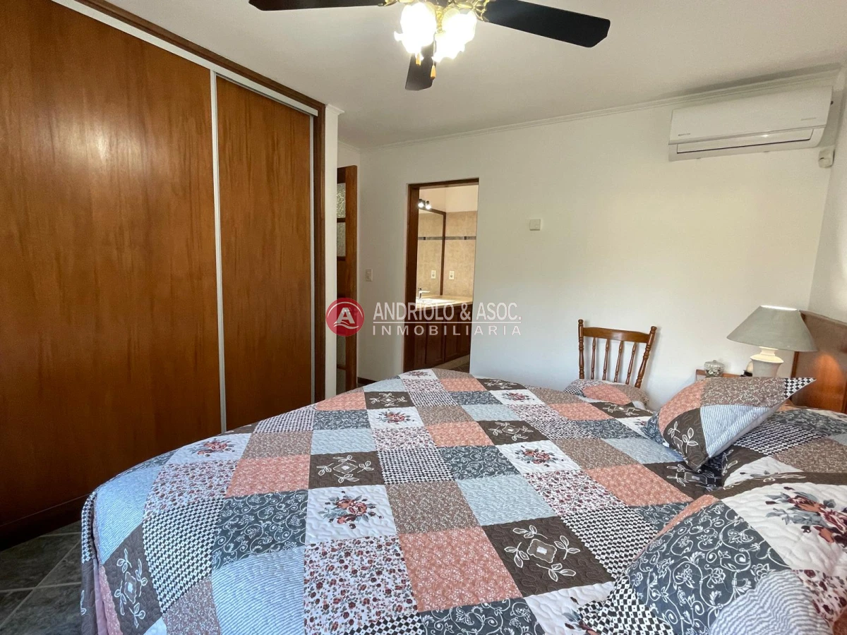 Casa ID.9443 - Casa en barrio Pinares 