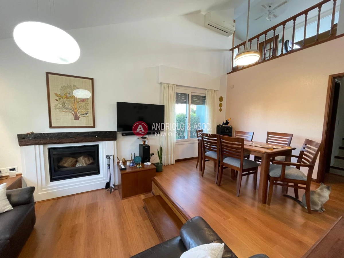 Casa ID.9443 - Casa en barrio Pinares 