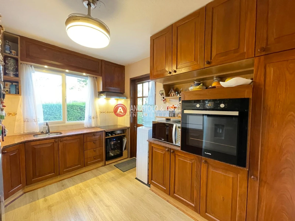 Casa ID.9443 - Casa en barrio Pinares 