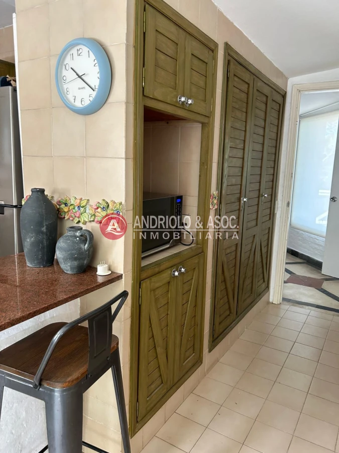 Casa ID.4928 - Hermosa Casa en Playa Mansa consulte!!!!
