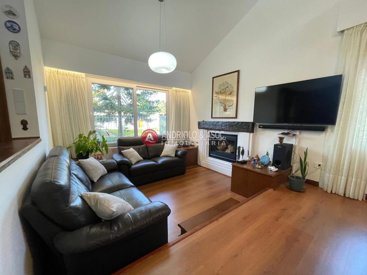 Casa ID.9443 - Casa en barrio Pinares 