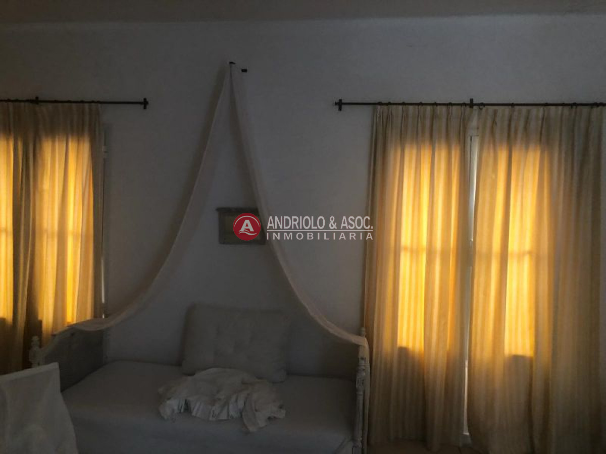 Casa ID.6363 - oportunidad en zona de Península 