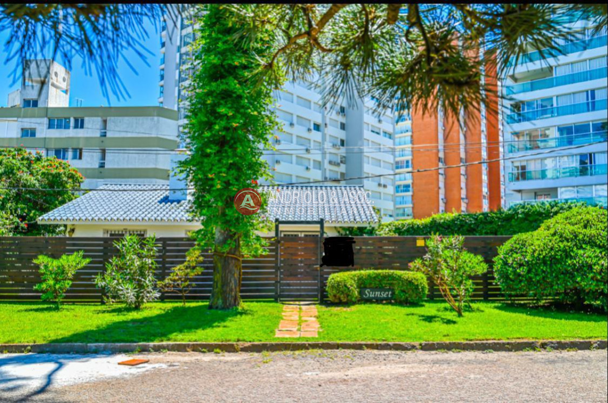 Casa ID.9729 - Casa en la Mansa en Punta del Este 
