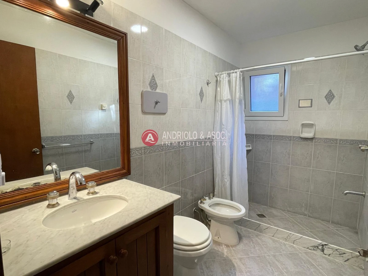 Casa ID.9443 - Casa en barrio Pinares 