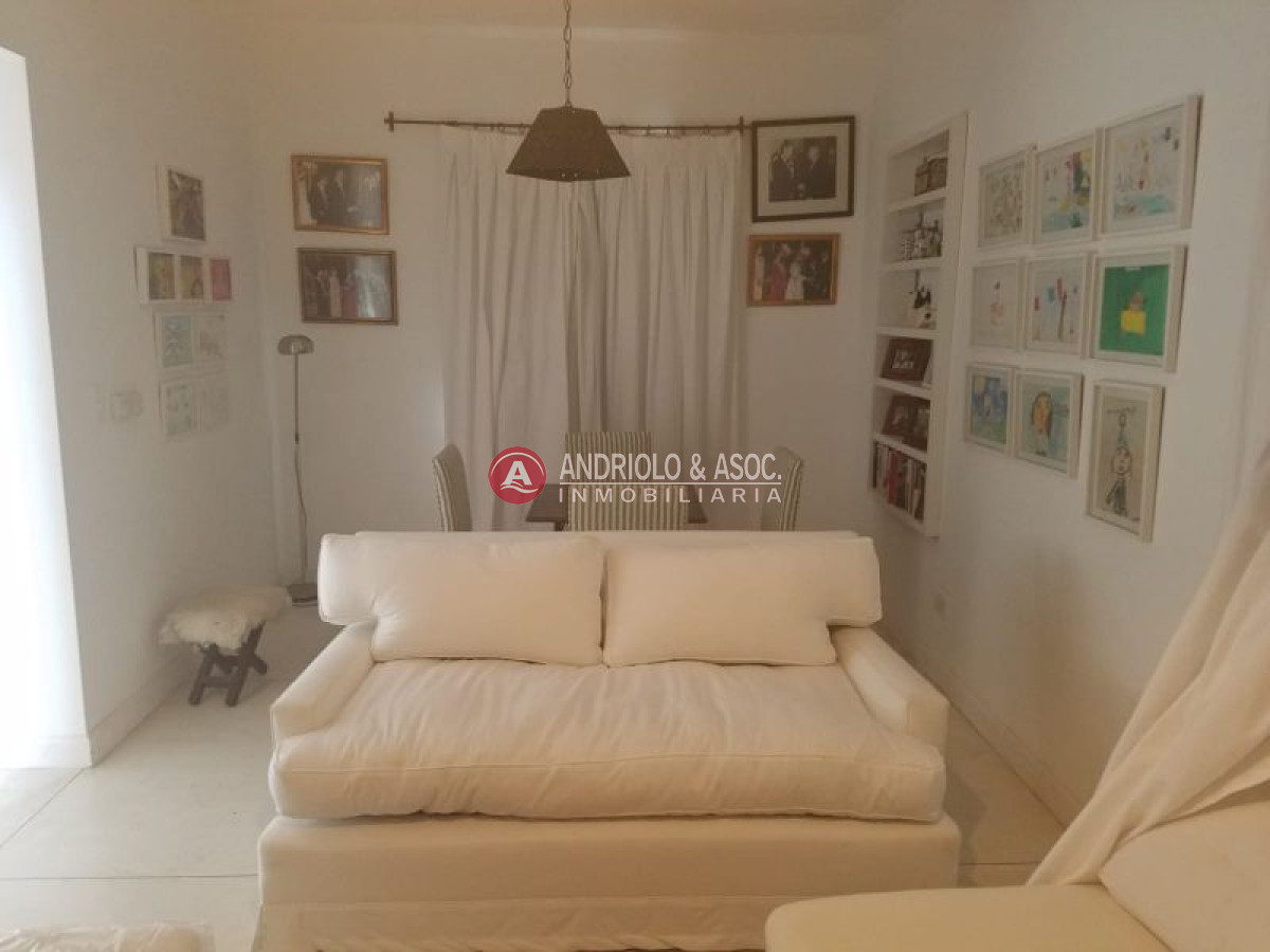 Casa ID.6363 - oportunidad en zona de Península 