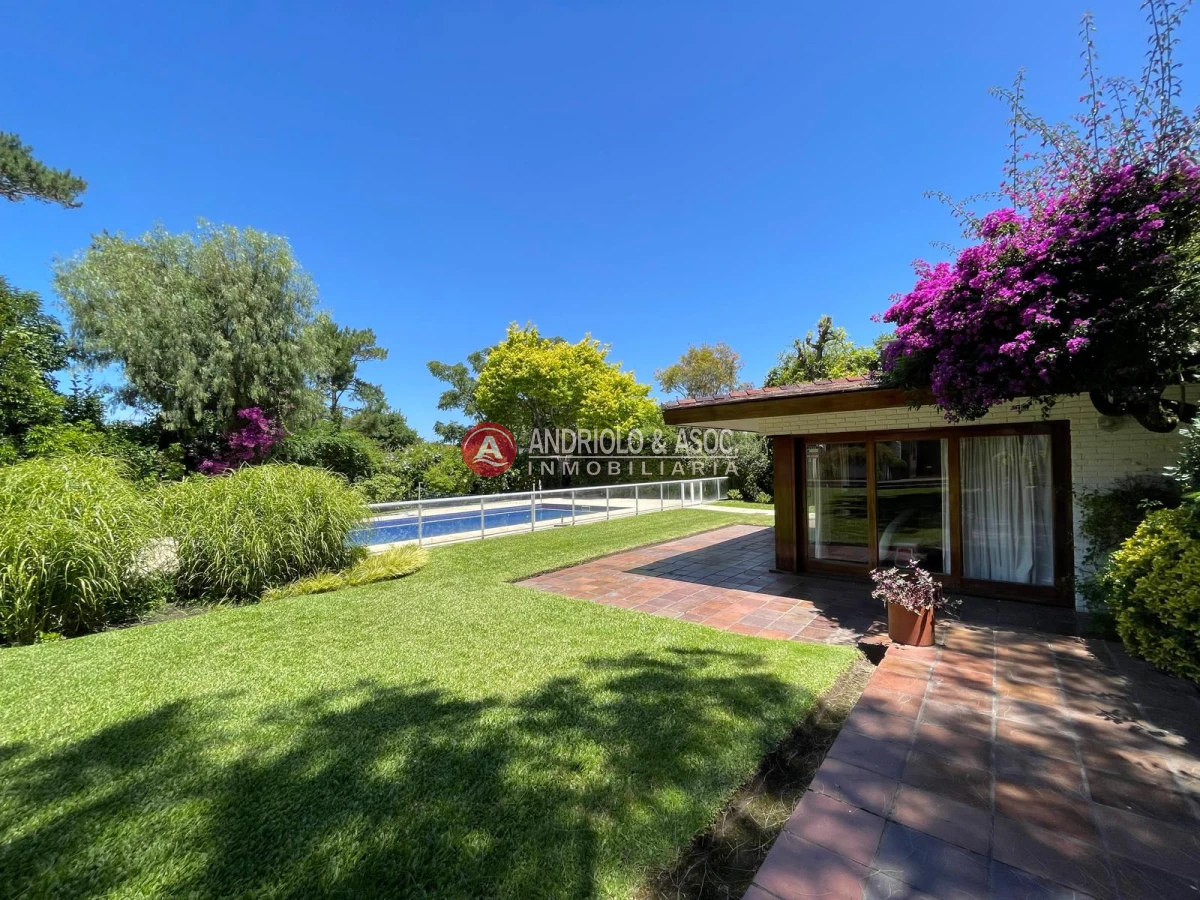 Casa ID.9465 - Magnifica casa en Punta del Este 