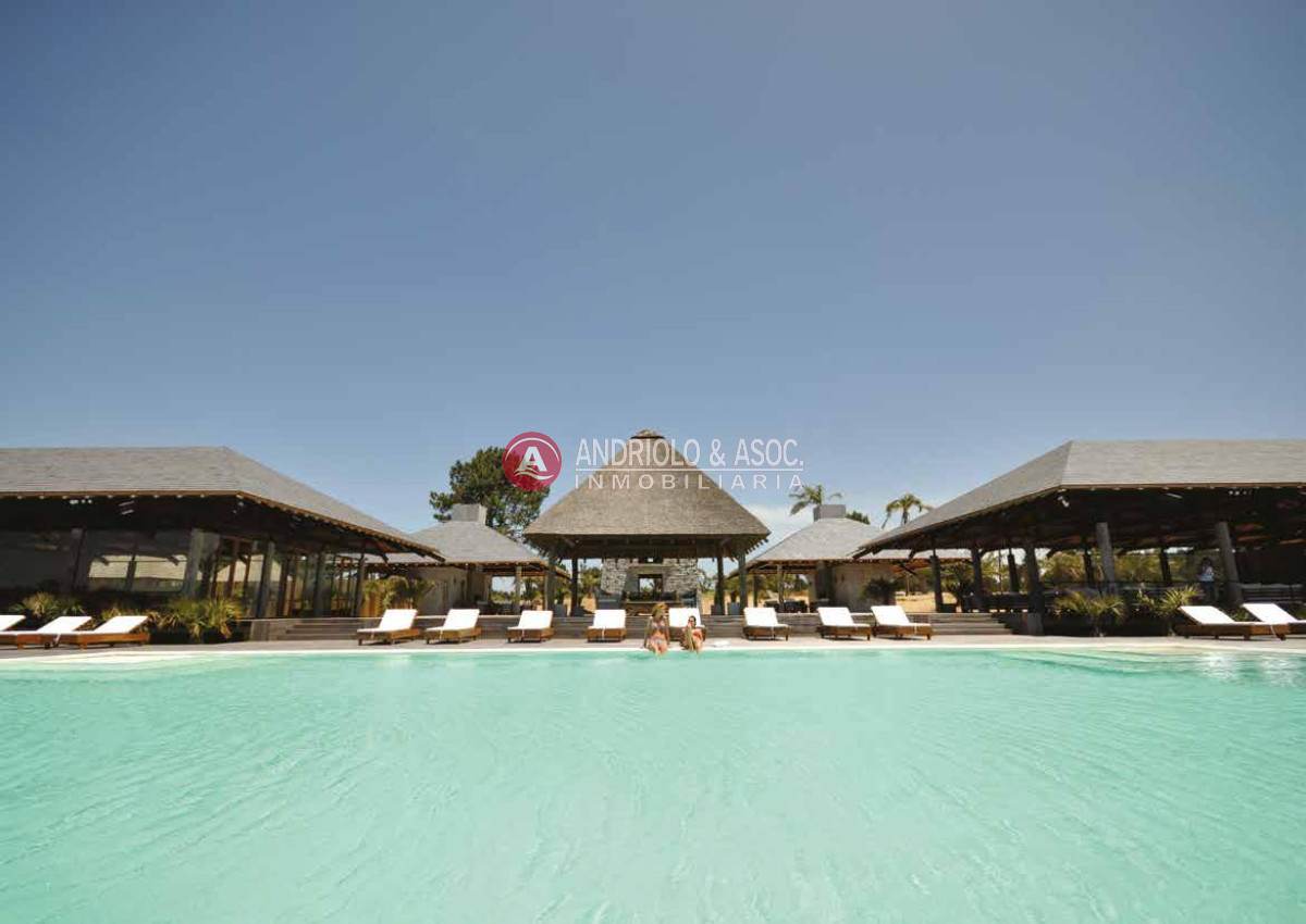 Casa ID.7367 - HERMOSA CASA EN EXCLUSIVO BARRIO PRIVADO DE JOSE IGNACIO, LAGUNA ESCONDIDA.