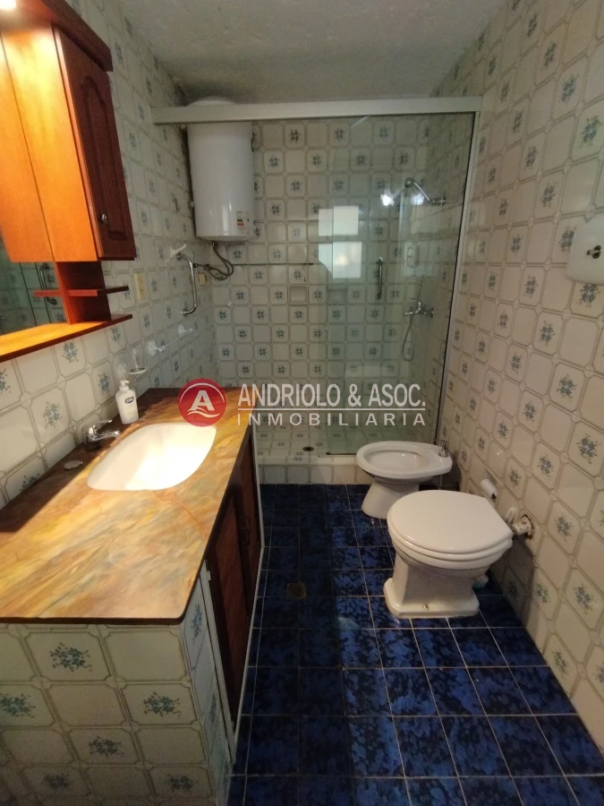 Casa ID.7439 - VENTA DE HERMOSA CASA EN BARRIO PINARES - 3 DORMITORIOS - 