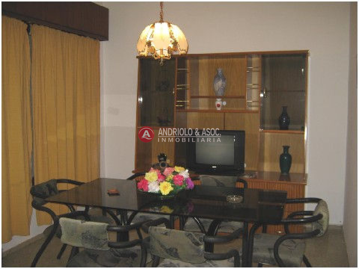 Casa ID.5080 - casa en alquiler 
