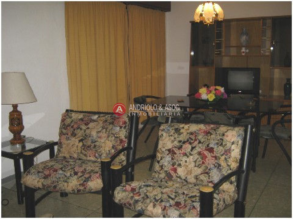 Casa ID.5080 - casa en alquiler 