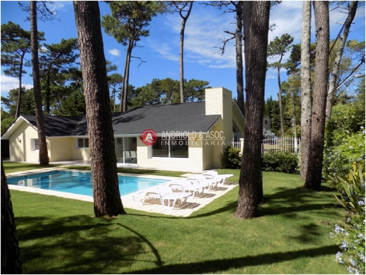 Casa ID.5560 - casa en playa mansa 