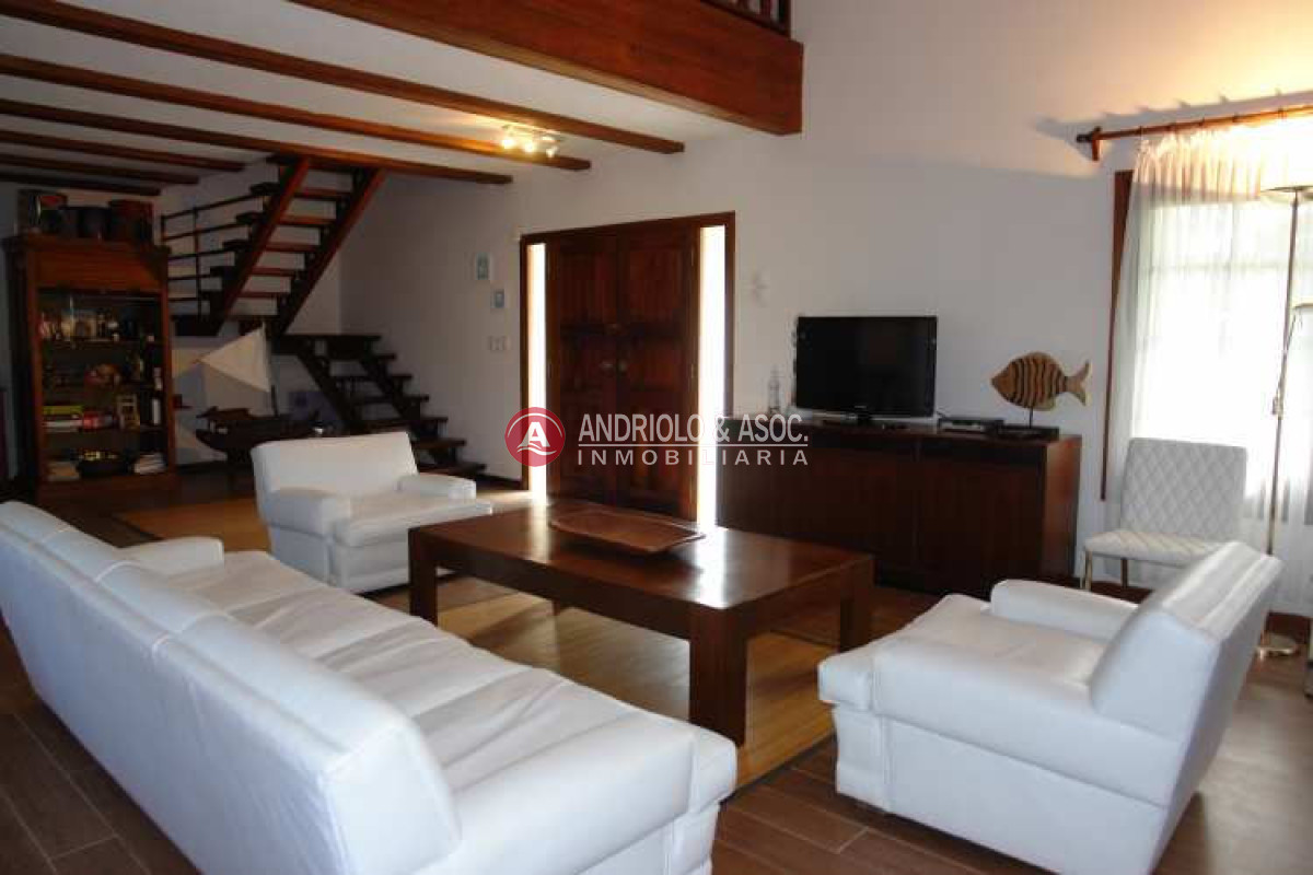 Casa ID.4282 - hermosa casa en zona de San Rafael
