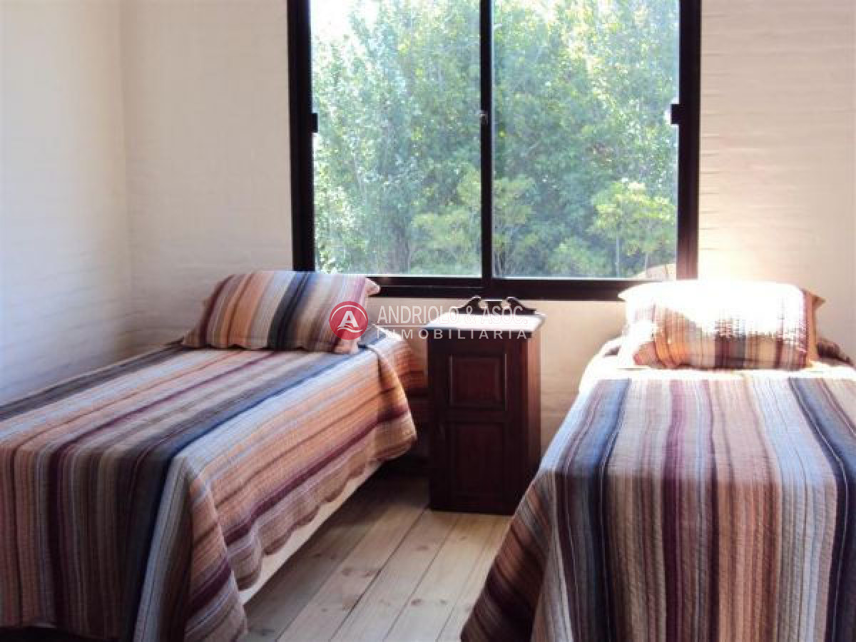 Casa ID.4944 - casa en impecable estado !!!!! a media cuadra de Tienda Inglesa 