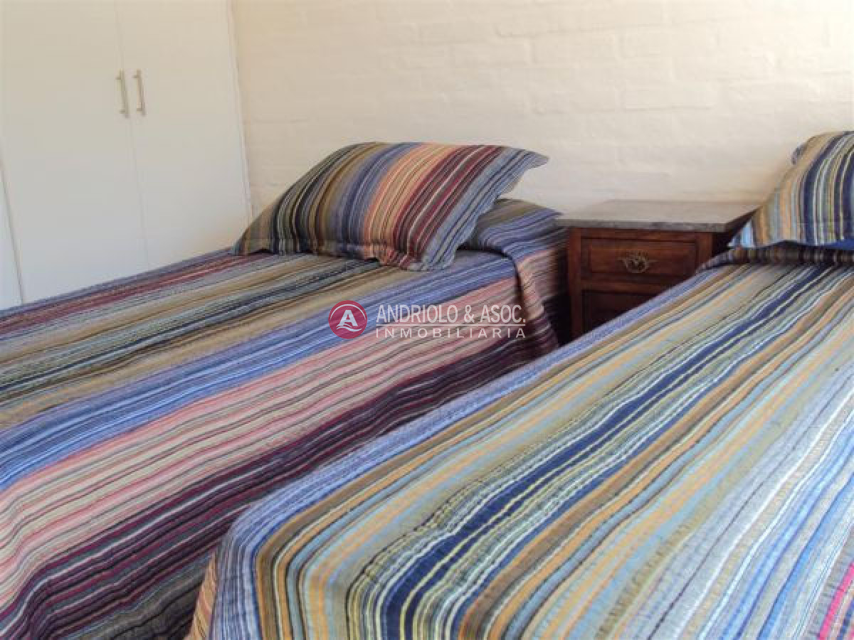 Casa ID.4944 - casa en impecable estado !!!!! a media cuadra de Tienda Inglesa 