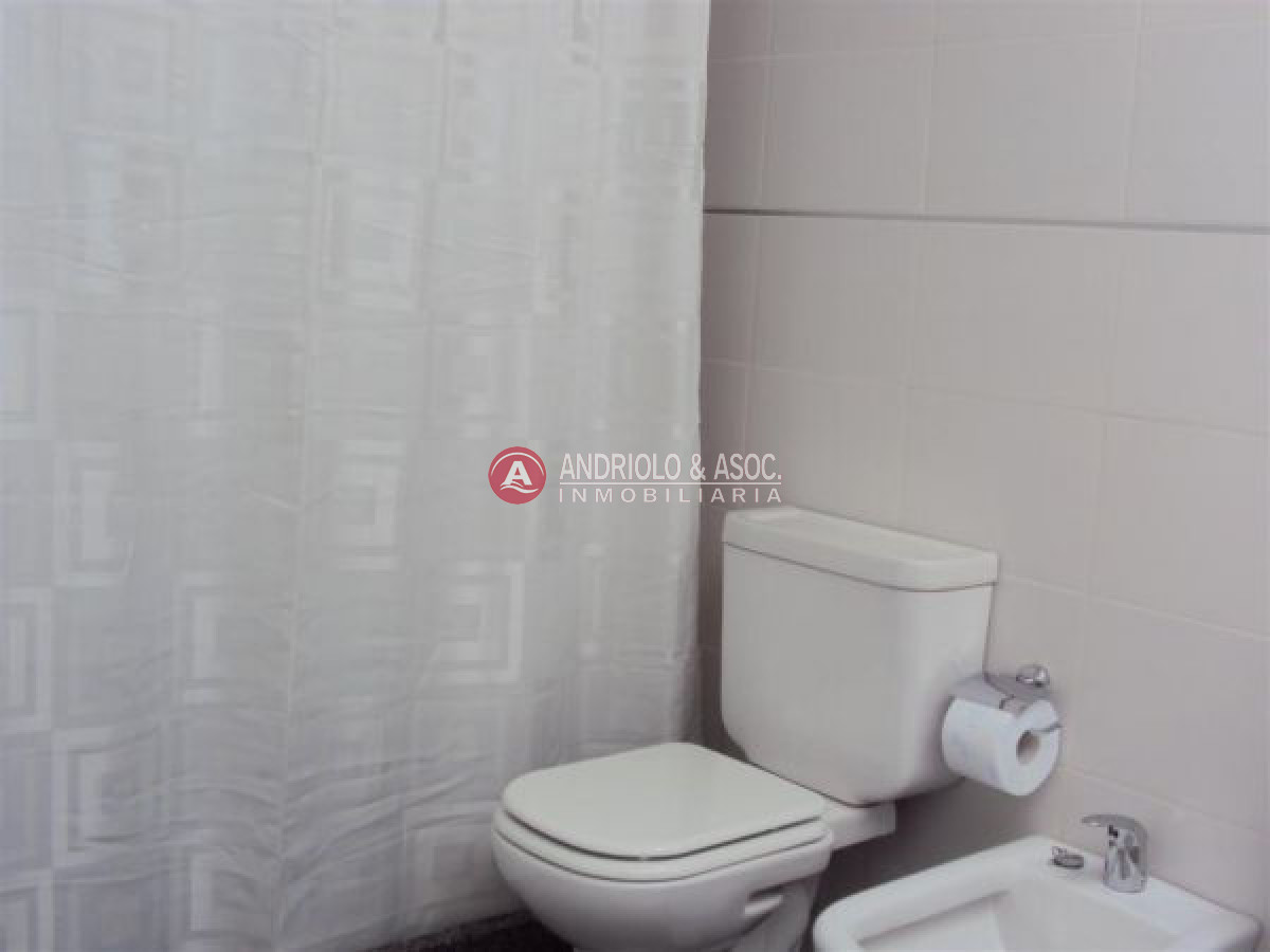 Casa ID.4944 - casa en impecable estado !!!!! a media cuadra de Tienda Inglesa 