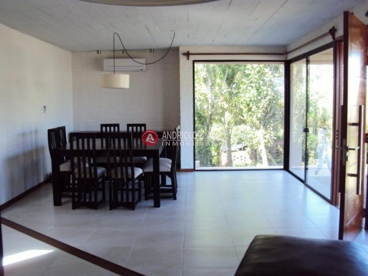 Casa ID.4944 - casa en impecable estado !!!!! a media cuadra de Tienda Inglesa 