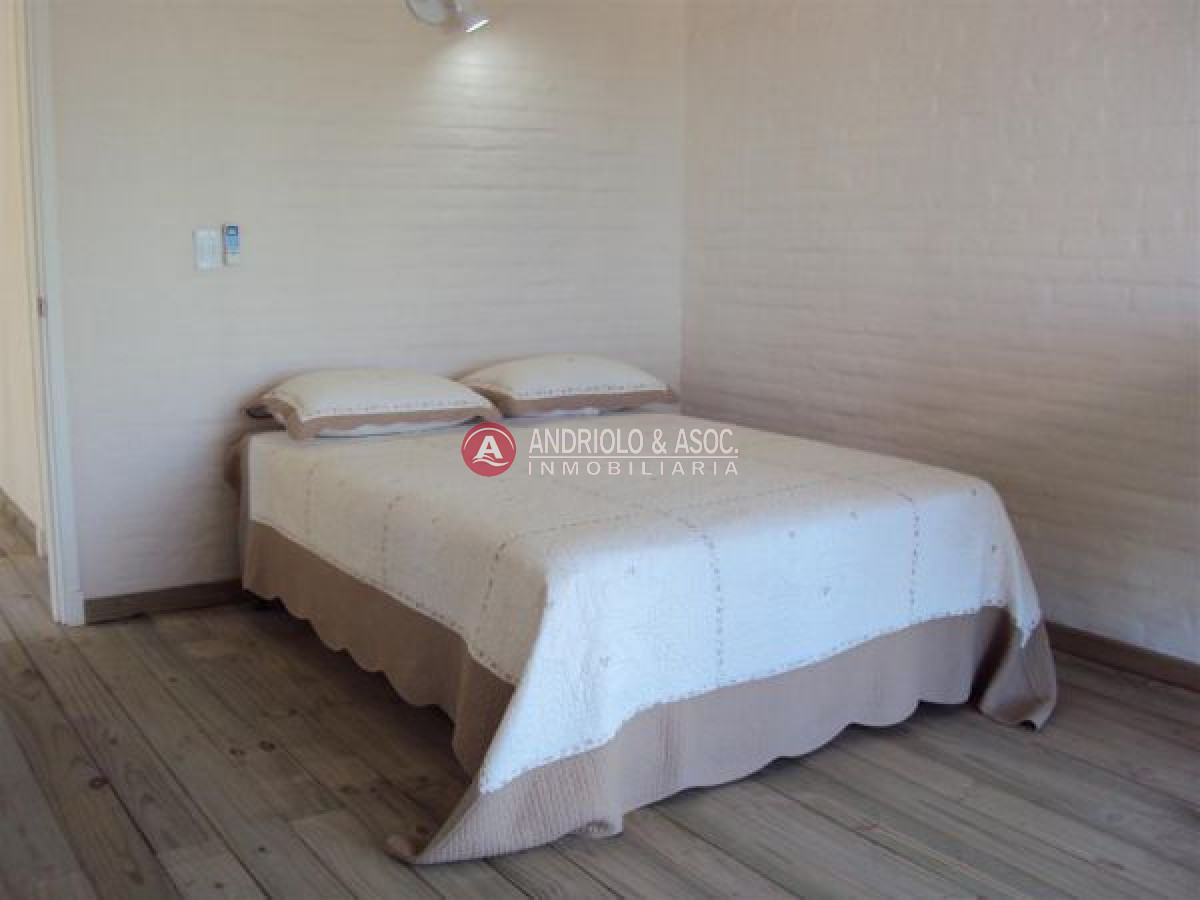 Casa ID.4944 - casa en impecable estado !!!!! a media cuadra de Tienda Inglesa 