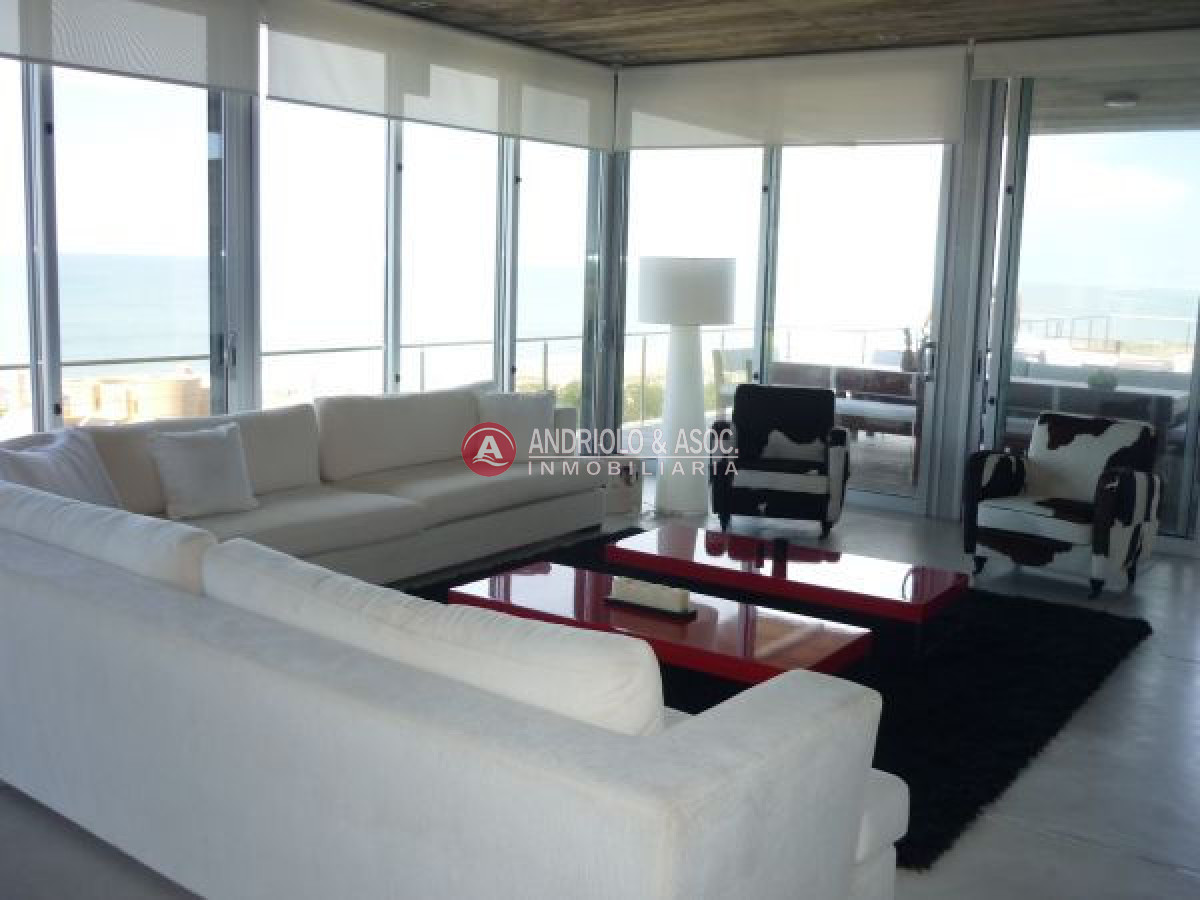 Casa ID.4946 - Casa en Manantiales, Punta Piedras