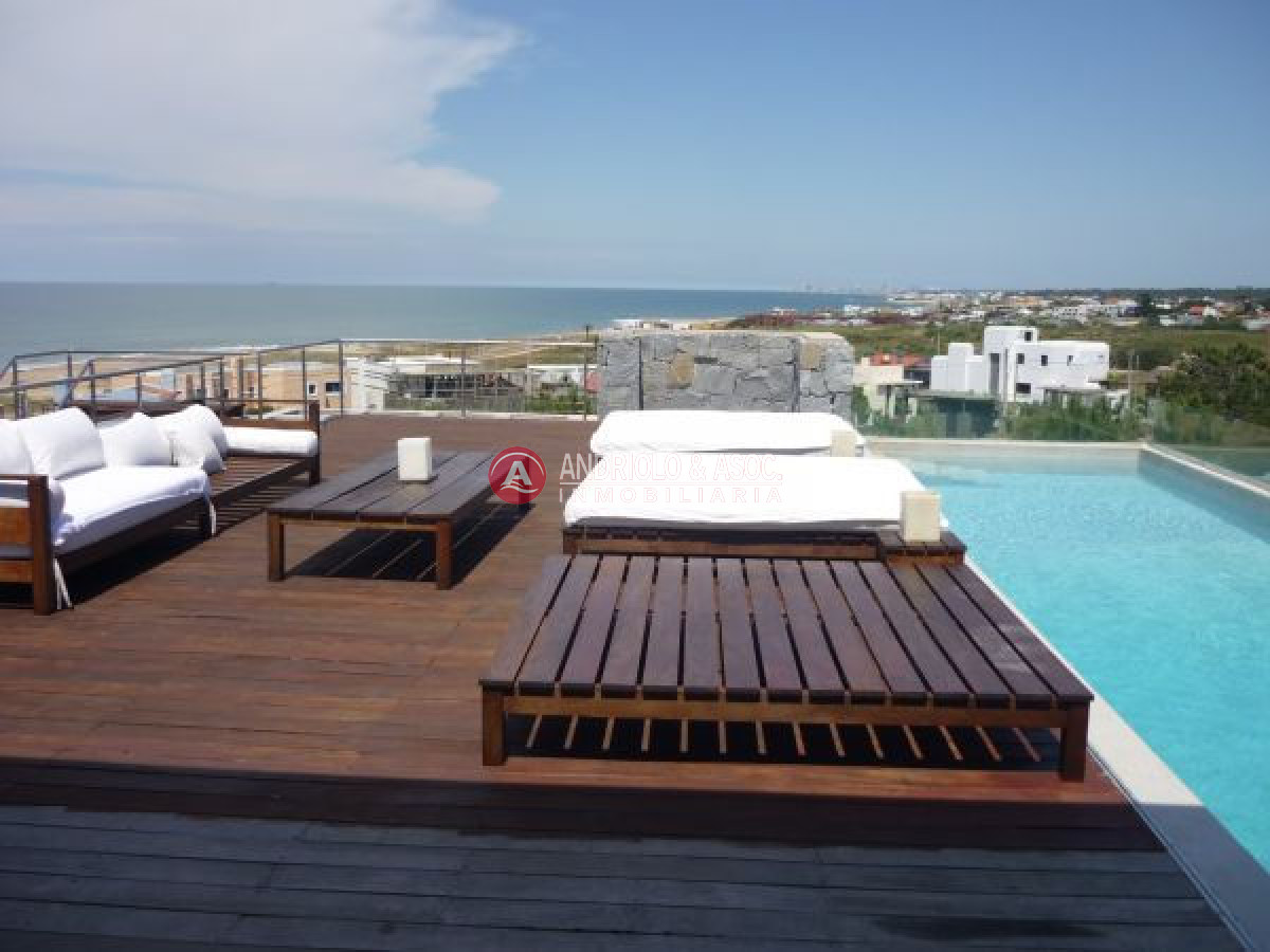 Casa ID.4946 - Casa en Manantiales, Punta Piedras