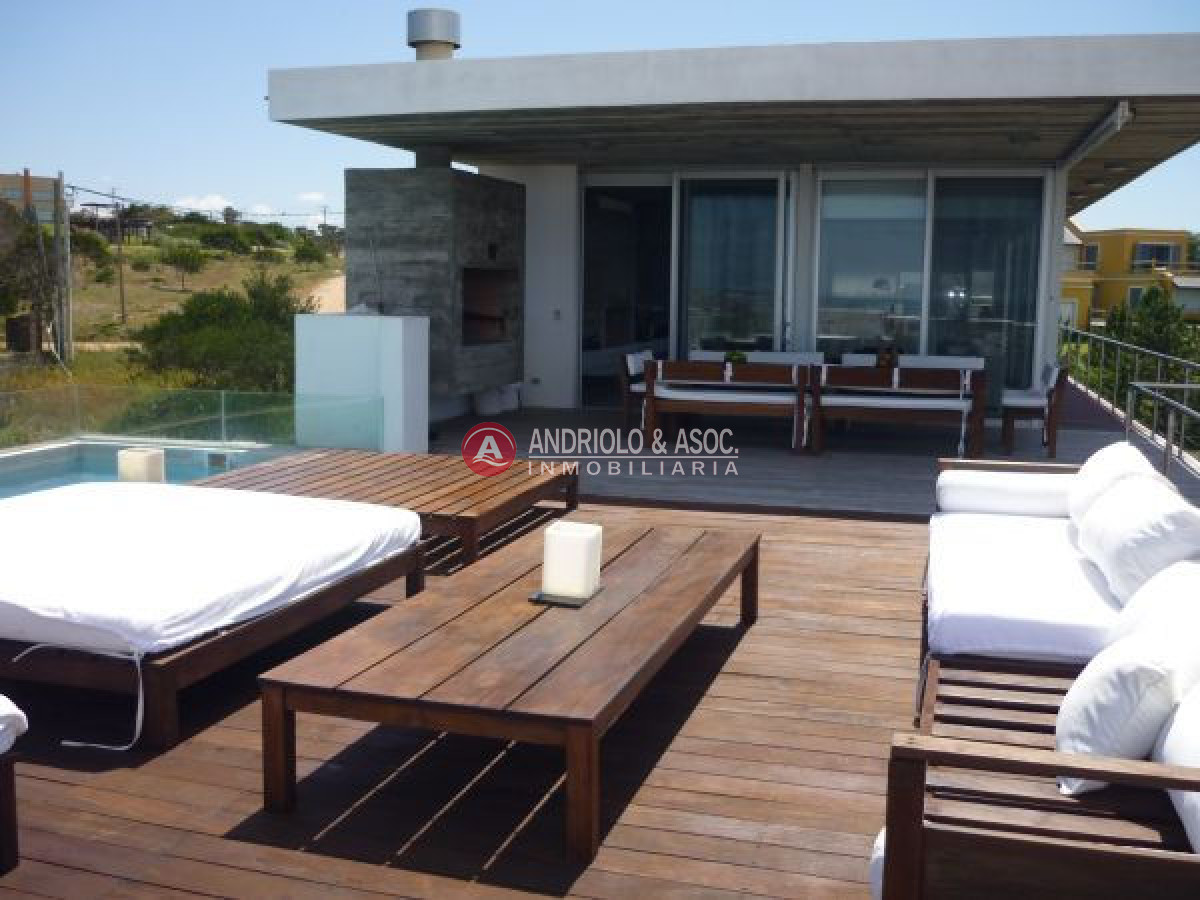 Casa ID.4946 - Casa en Manantiales, Punta Piedras