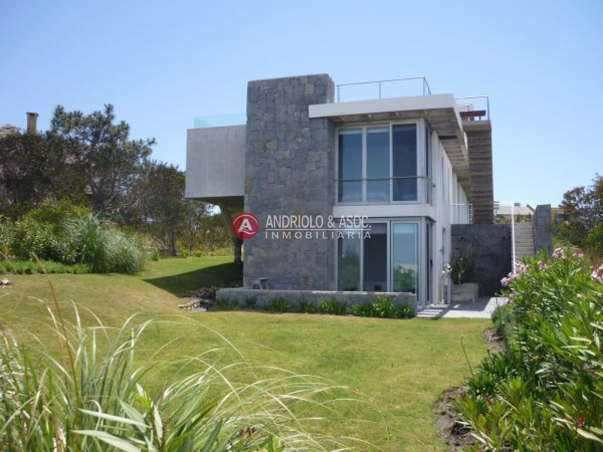 Casa ID.4946 - Casa en Manantiales, Punta Piedras
