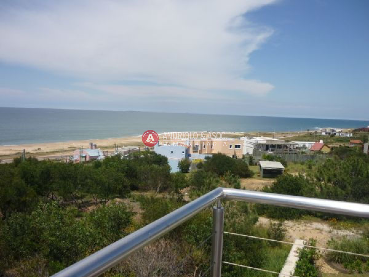 Casa ID.4946 - Casa en Manantiales, Punta Piedras