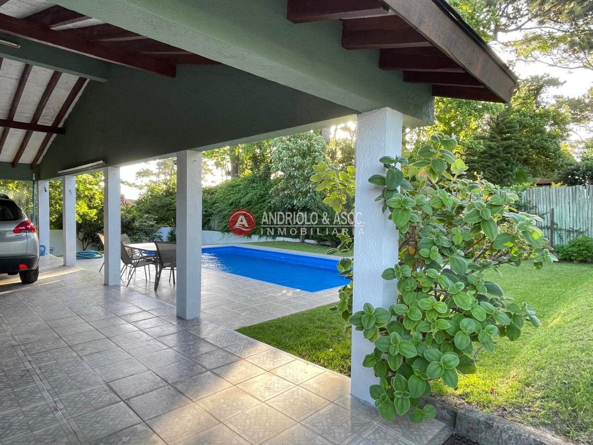 Casa ID.9443 - Casa en barrio Pinares 